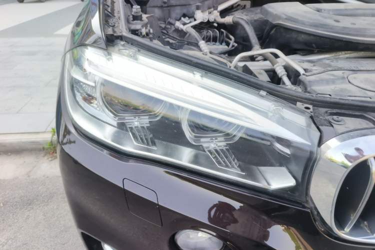 Used BMW X5 2017 xDrive28i Right Front Headlight