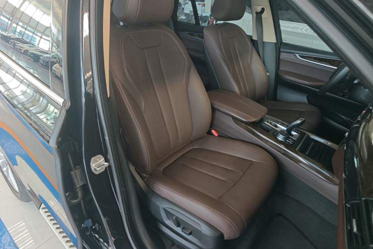 Used BMW X5 2017 xDrive28i Right Front Seat
