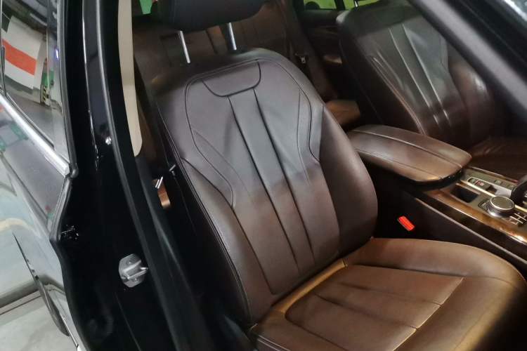Used BMW X5 2017 xDrive35i Elegant Edition Right Front Seat