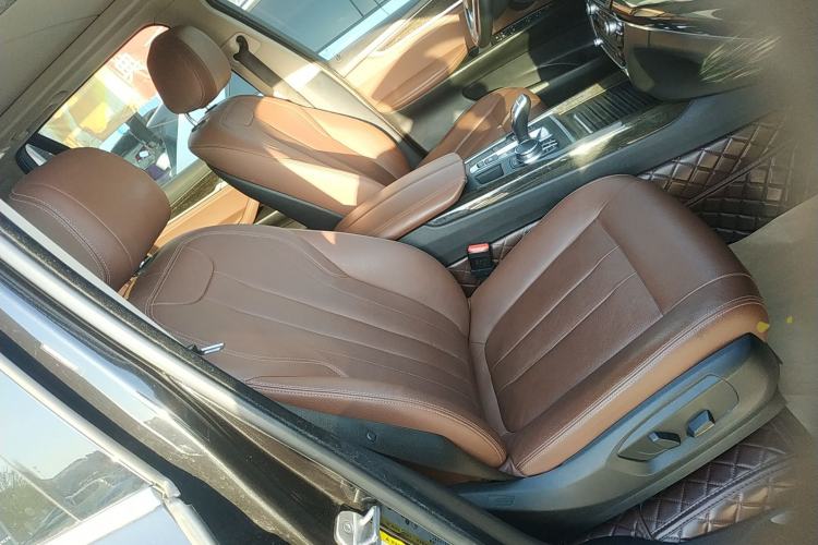 Used BMW X5 2017 xDrive35i Standard Model U.S. Specification Right Front Seat