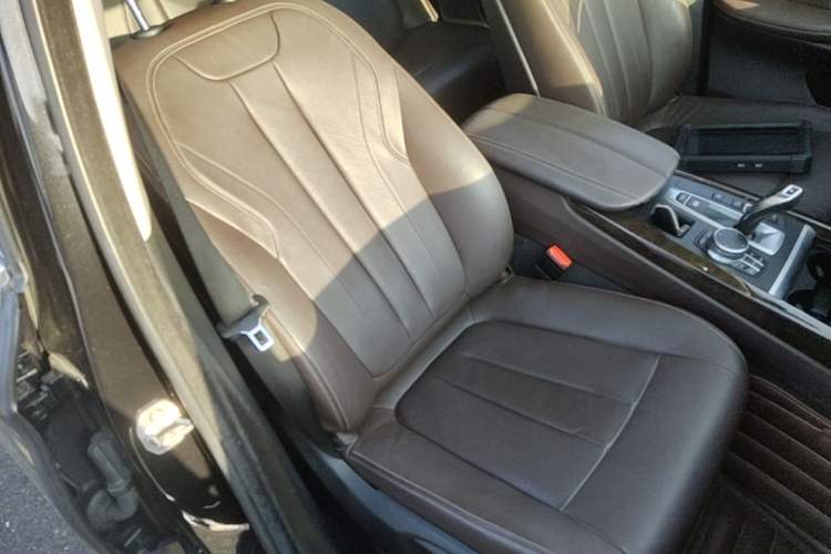 Used BMW X5 2017 xDrive28i Right Front Seat
