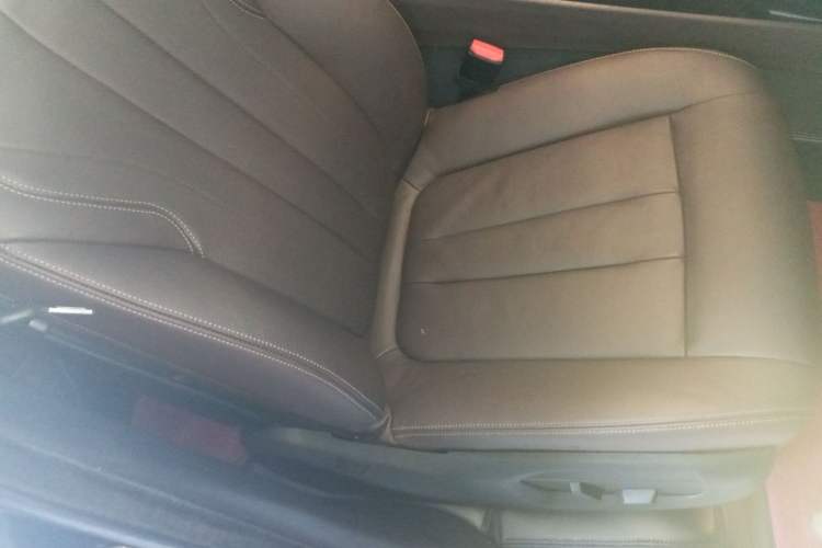 Used BMW X5 2017 xDrive28i Right Front Seat