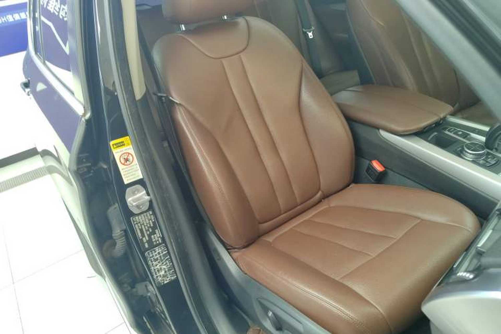 Used BMW X5 2017 xDrive35i Middle East Right Front Seat