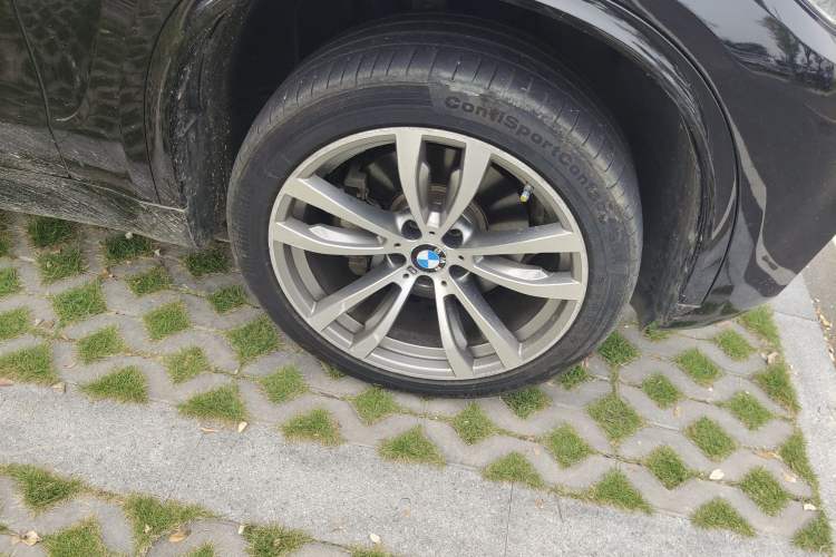 Used BMW X5 2017 xDrive35i M Sport Edition Right Front Wheel Hub