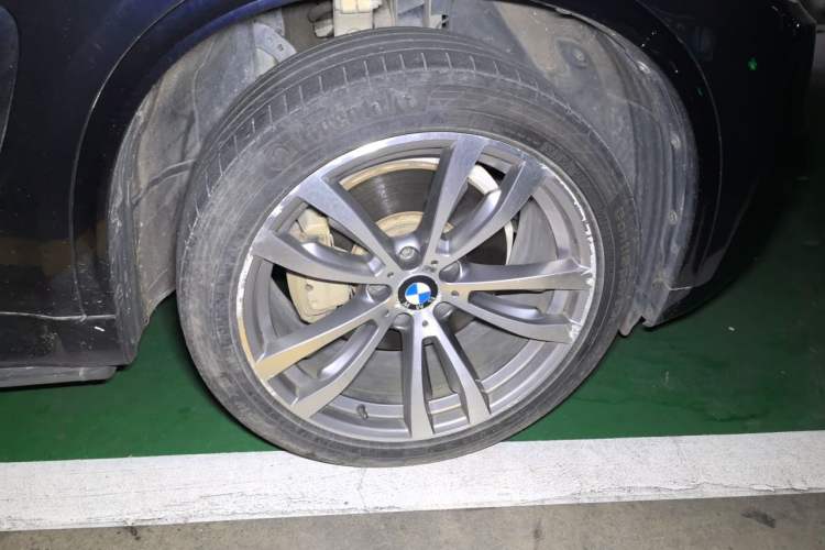 Used BMW X5 2017 xDrive35i M Sport Edition Right Front Wheel Hub