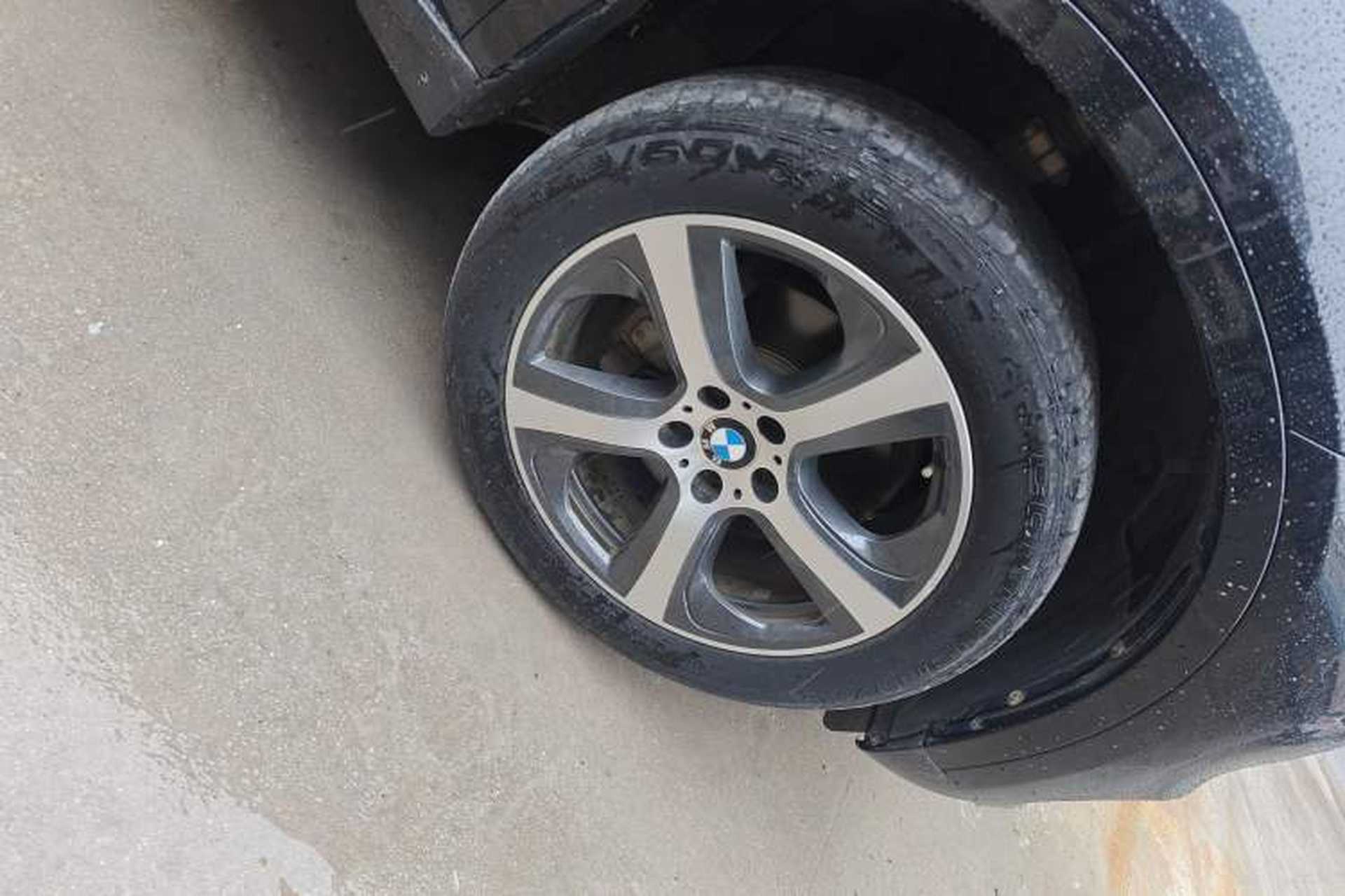 Used BMW X5 2017 xDrive28i Right Front Wheel Hub