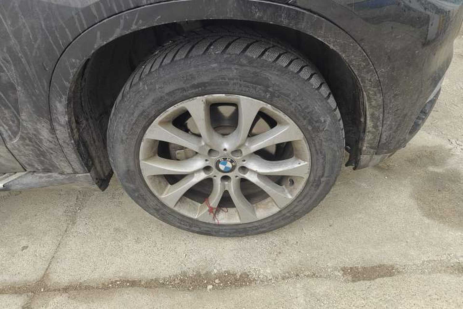 Used BMW X5 2017 xDrive28i Right Front Wheel Hub