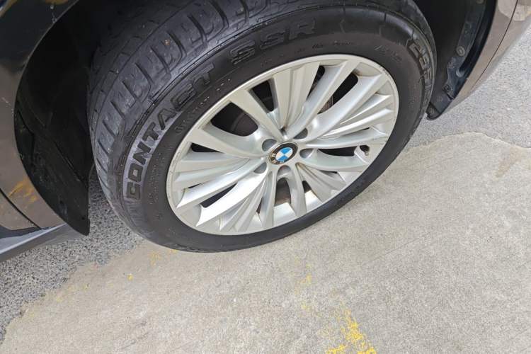 Used BMW X5 2017 xDrive28i Right Front Wheel Hub