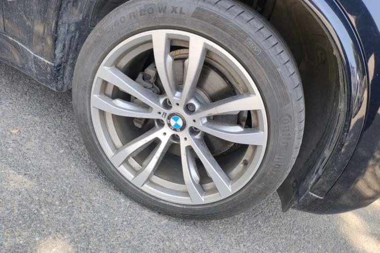 Used BMW X5 2017 xDrive35i M Sport Edition Right Front Wheel Hub