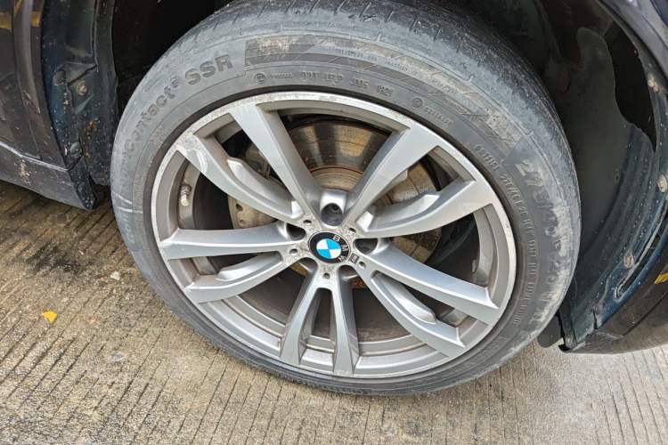 Used BMW X5 2017 xDrive35i M Sport Edition Right Front Wheel Hub