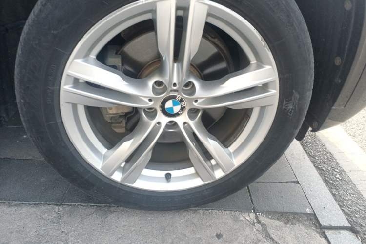 Used BMW X5 2017 xDrive35i M Sport Edition Right Front Wheel Hub