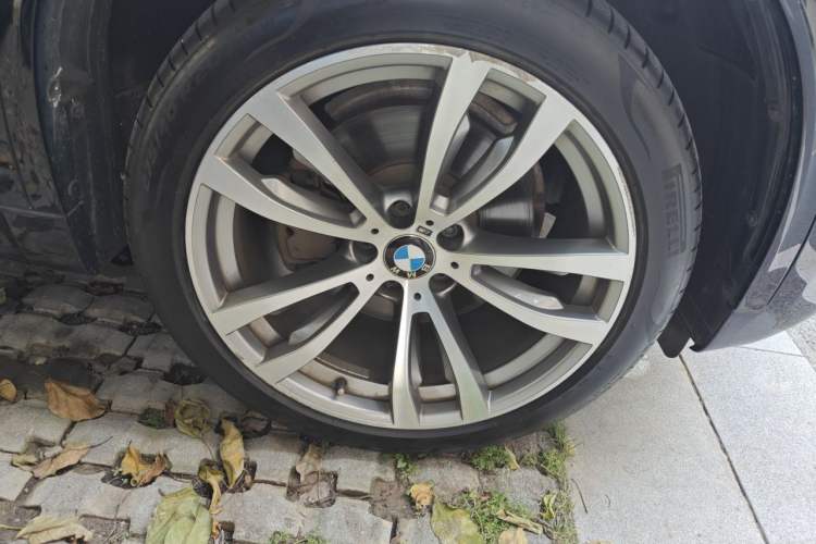 Used BMW X5 2017 xDrive35i M Sport Edition Right Front Wheel Hub