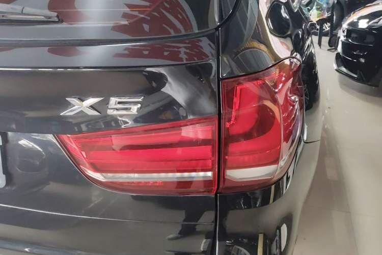Used BMW X5 2017 xDrive35i Elegant Edition Right Rear Taillight