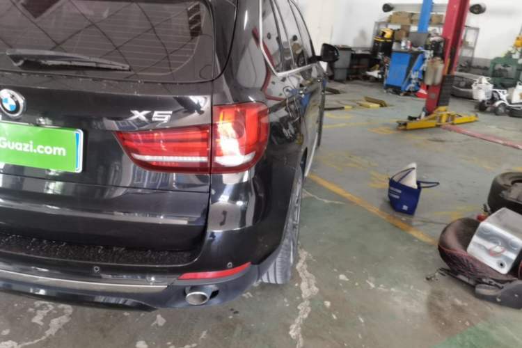 Used BMW X5 2017 xDrive28i Right Rear Taillight