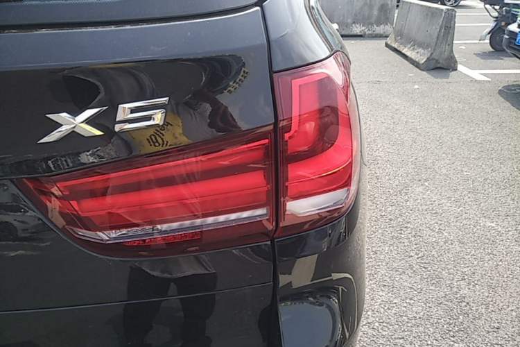 Used BMW X5 2017 xDrive28i Right Rear Taillight