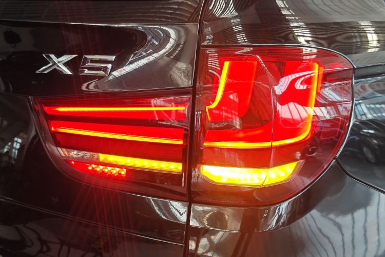Used BMW X5 2017 xDrive28i Right Rear Taillight