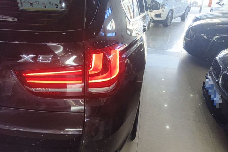Used BMW X5 2017 xDrive28i Right Rear Taillight