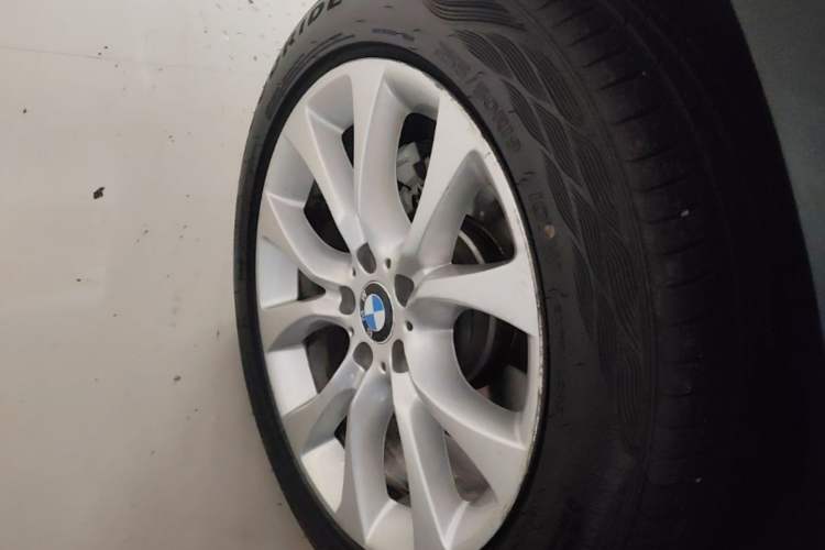 Used BMW X5 2017 xDrive35i Elegant Edition Right Rear Wheel Hub