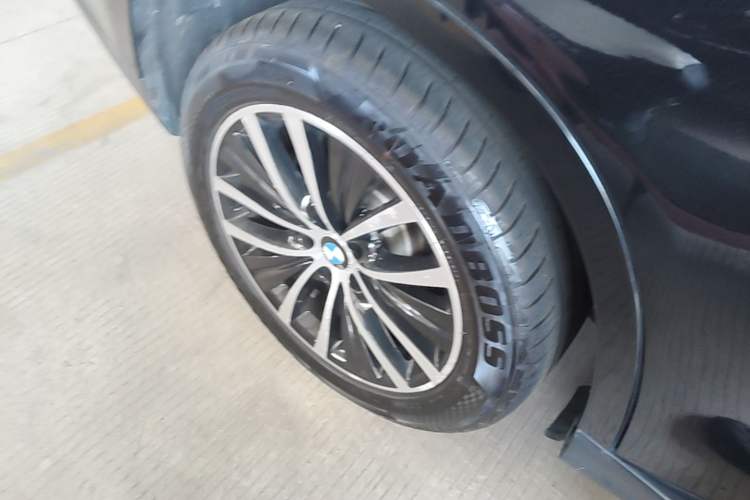 Used BMW X5 2017 xDrive28i Right Rear Wheel Hub