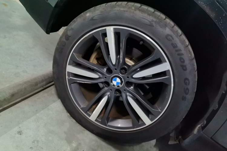 Used BMW X5 2017 xDrive35i Elegant Edition Right Rear Wheel Hub