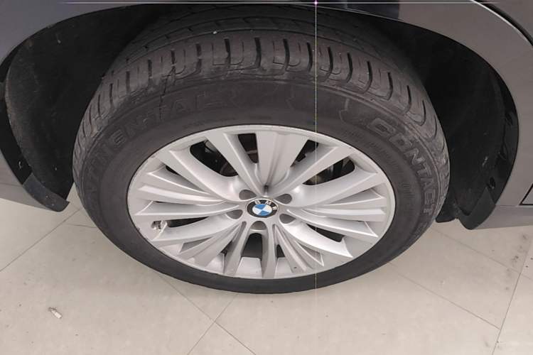 Used BMW X5 2017 xDrive28i Right Rear Wheel Hub