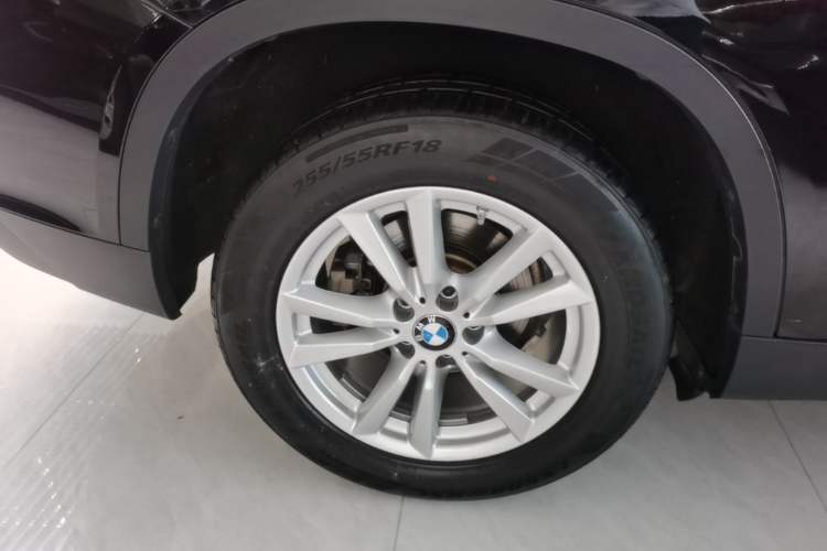 Used BMW X5 2017 xDrive35i Standard Model U.S. Specification Right Rear Wheel Hub