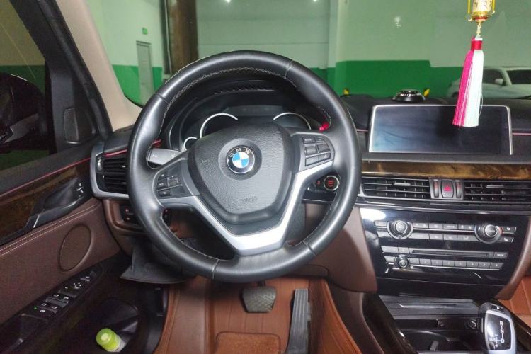 Used BMW X5 2017 xDrive35i Elegant Edition Steering Wheel