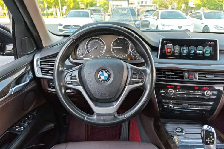 Used BMW X5 2017 xDrive28i Steering Wheel