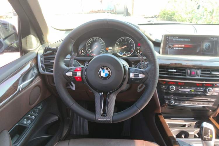 Used BMW X5 2017 xDrive35i Elegant Edition Steering Wheel