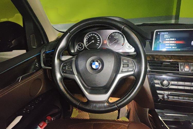 Used BMW X5 2017 xDrive35i Elegant Edition Steering Wheel
