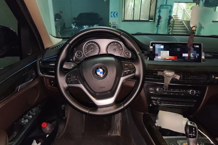 Used BMW X5 2017 xDrive35i Elegant Edition Steering Wheel