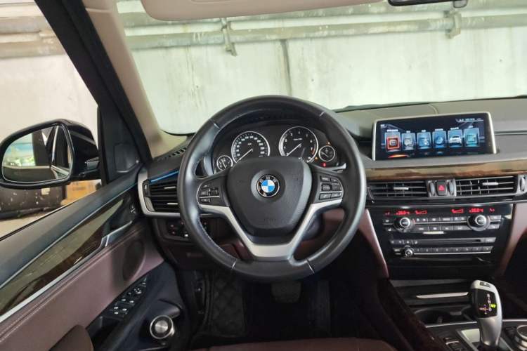 Used BMW X5 2017 xDrive28i Steering Wheel