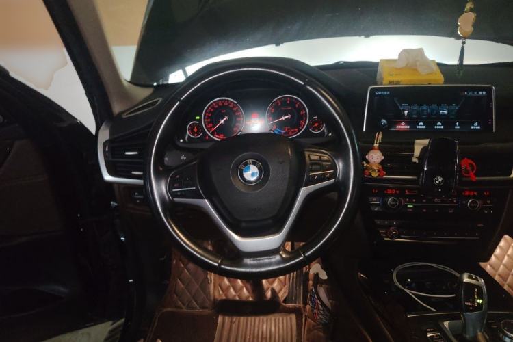 Used BMW X5 2017 xDrive35i Elegant Edition Steering Wheel