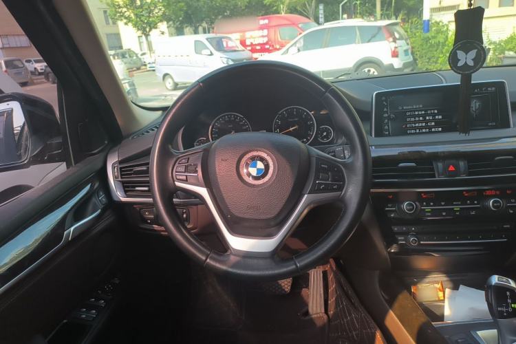 Used BMW X5 2017 xDrive35i Elegant Edition Steering Wheel