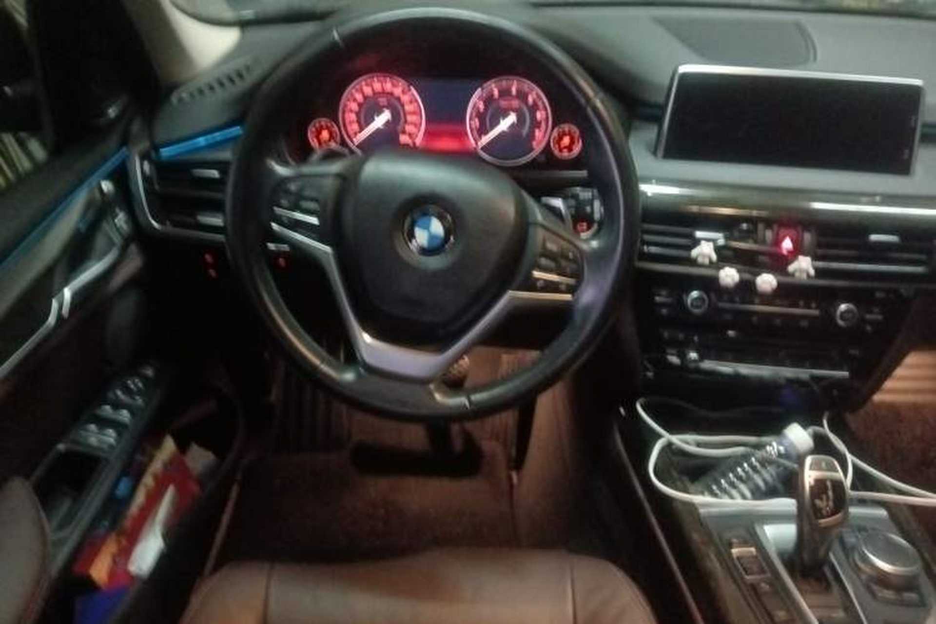 Used BMW X5 2017 xDrive35i Leading Model Steering Wheel