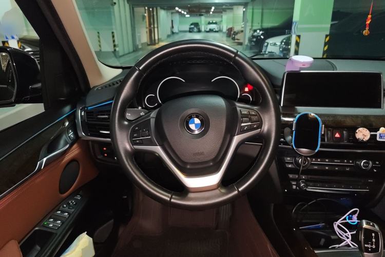 Used BMW X5 2017 xDrive35i Elegant Edition Steering Wheel