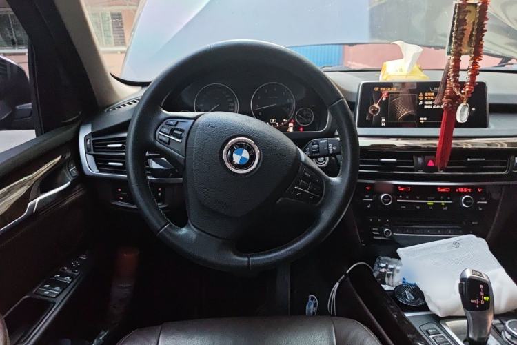 Used BMW X5 2017 xDrive35i Elegant Edition Steering Wheel
