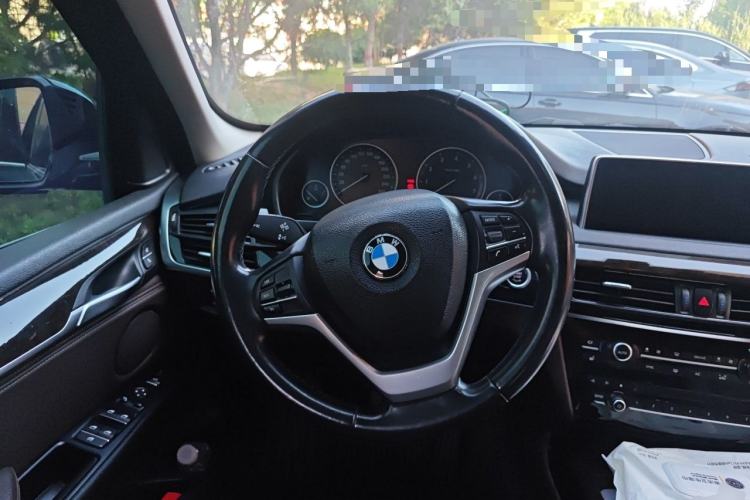 Used BMW X5 2017 xDrive35i Elegant Edition Steering Wheel
