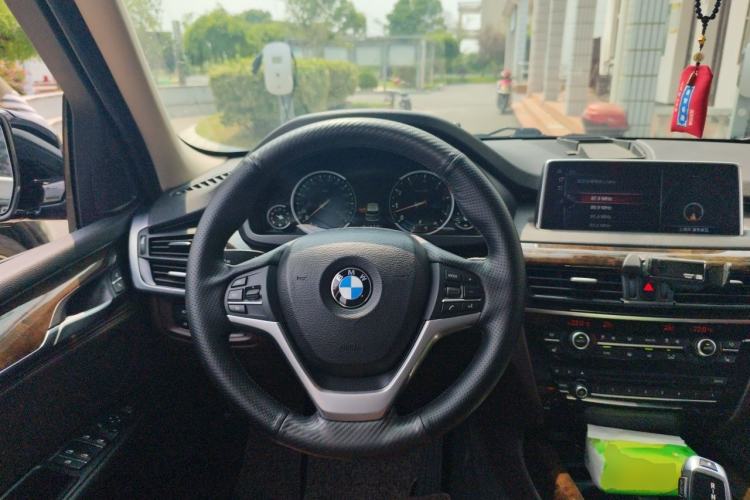 Used BMW X5 2017 xDrive35i Elegant Edition Steering Wheel