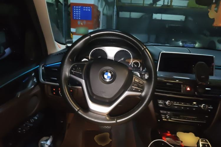 Used BMW X5 2017 xDrive35i Luxury Edition Steering Wheel