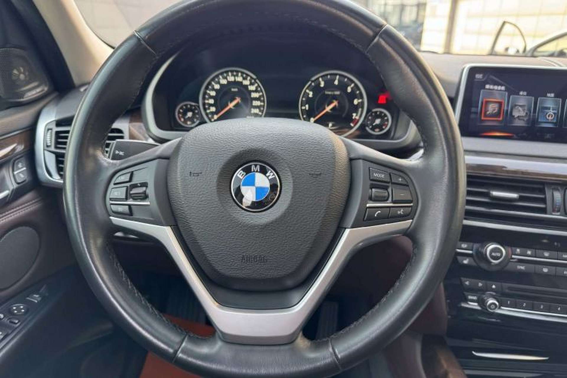 Used BMW X5 2017 xDrive35i Elegant Edition Steering Wheel