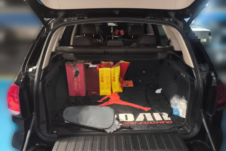 Used BMW X5 2017 xDrive28i Trunk
