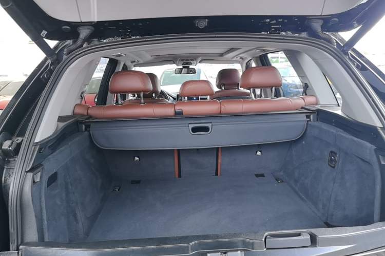Used BMW X5 2017 xDrive35i parallel import Trunk
