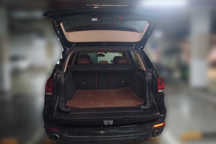 Used BMW X5  Trunk