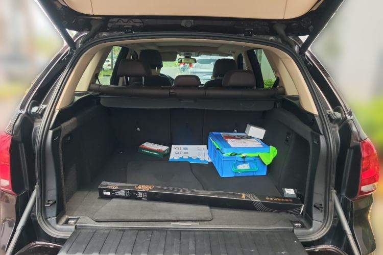 Used BMW X5 2017 xDrive28i Trunk
