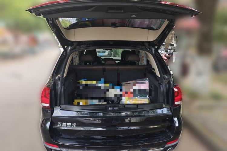 Used BMW X5 2017 xDrive28i Trunk