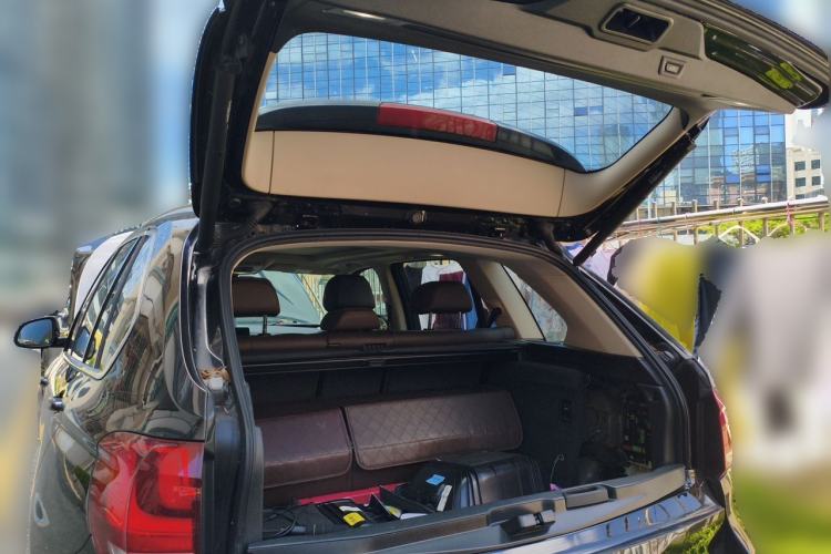 Used BMW X5 2017 xDrive28i Trunk