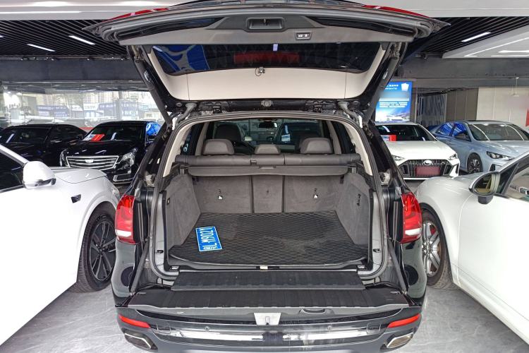 Used BMW X5 2017 xDrive35i Middle East Trunk