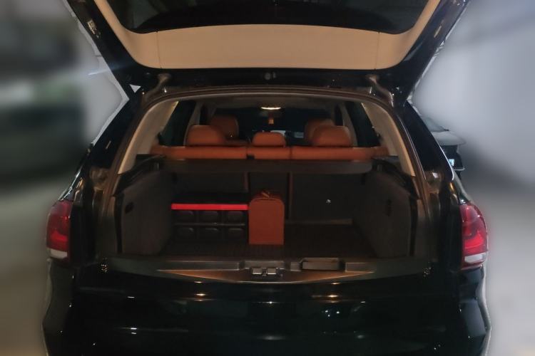 Used BMW X5  Trunk