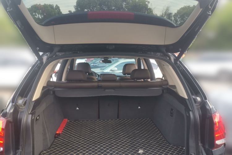 Used BMW X5 2017 xDrive35i Elegant Edition Trunk